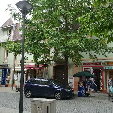 Violetta Apartmanlakas ヘーヴィーズ エクステリア 写真