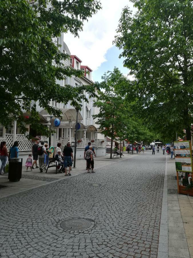 Violetta Apartmanlakas ヘーヴィーズ エクステリア 写真